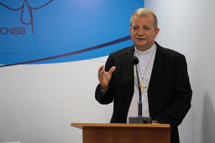 “Imigrantes venezuelanos são nossos irmãos”, diz dom Mário Antonio, bispo de Roraima (RR)
