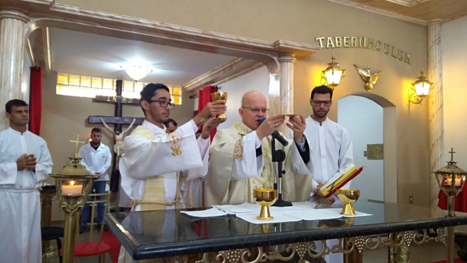 Paróquia Santa Rosa de Lima recebe visita do Bispo Auxiliar da Diocese de São Carlos