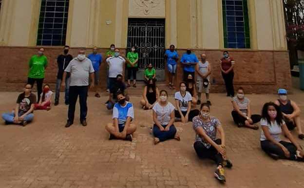 Paróquia Santa Luzia de Santa Lúcia realiza arrecadação de alimentos para as famílias carentes