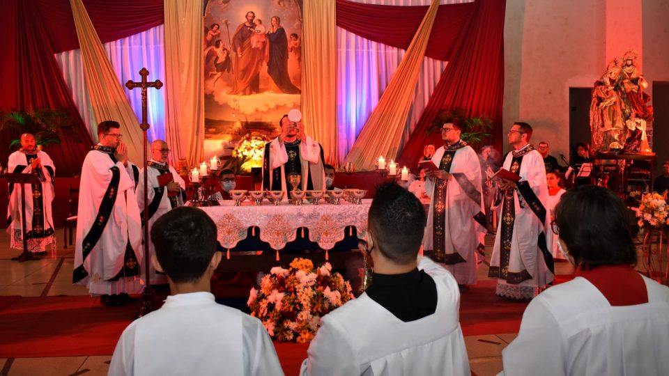 Santa Missa de encerramento da Semana Nacional da Família em Ibitinga