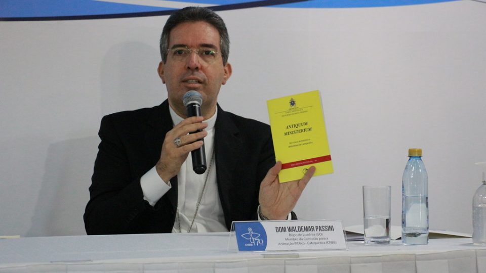 EM RESPOSTA AO PAPA FRANCISCO, BISPOS BRASILEIROS INSTITUEM FORMAÇÃO PARA MINISTÉRIO DOS CATEQUISTAS