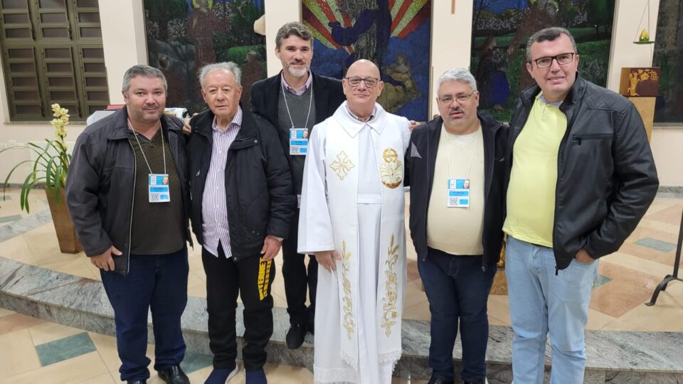 Padres da Diocese participam de Encontro em São Pedro
