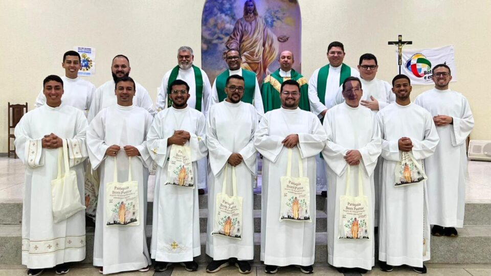Seminaristas da diocese partem para Semana Missionária em Goiás