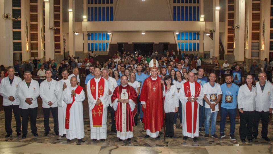 Crisma de adultos em Bariri