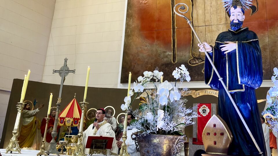 Dom Luiz celebra missa do padroeiro na Basílica São Bento em Araraquara