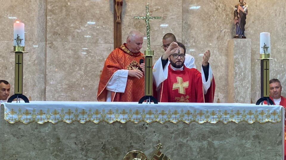 Posses canônicas nas paróquias São João Batista e São Francisco