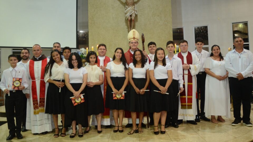 Crisma na Paróquia São João Batista