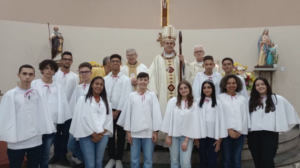 Crisma na Paróquia Sant’Ana e São Joaquim