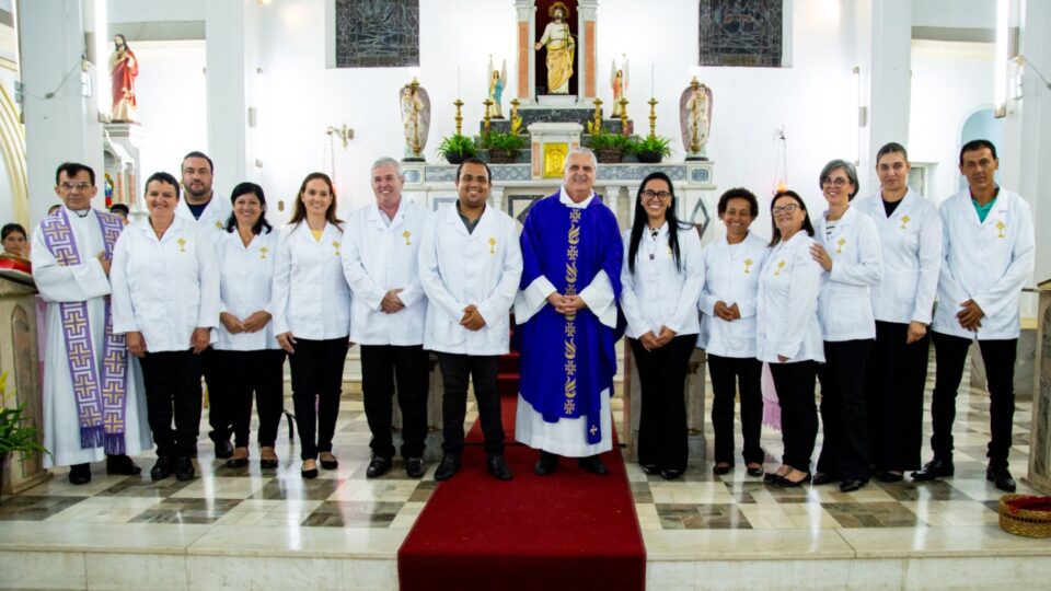 Paróquia Senhor Bom Jesus da Cana Verde acolhe novos ministros