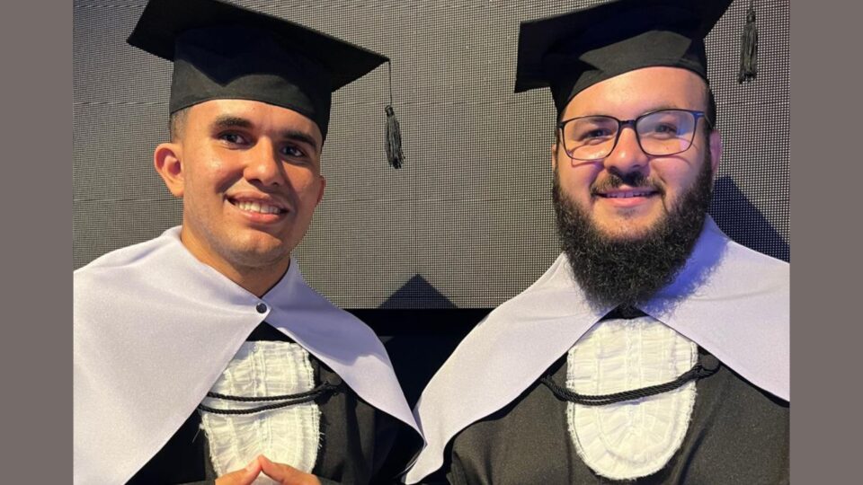 Seminaristas recebem o título de bacharel em Teologia